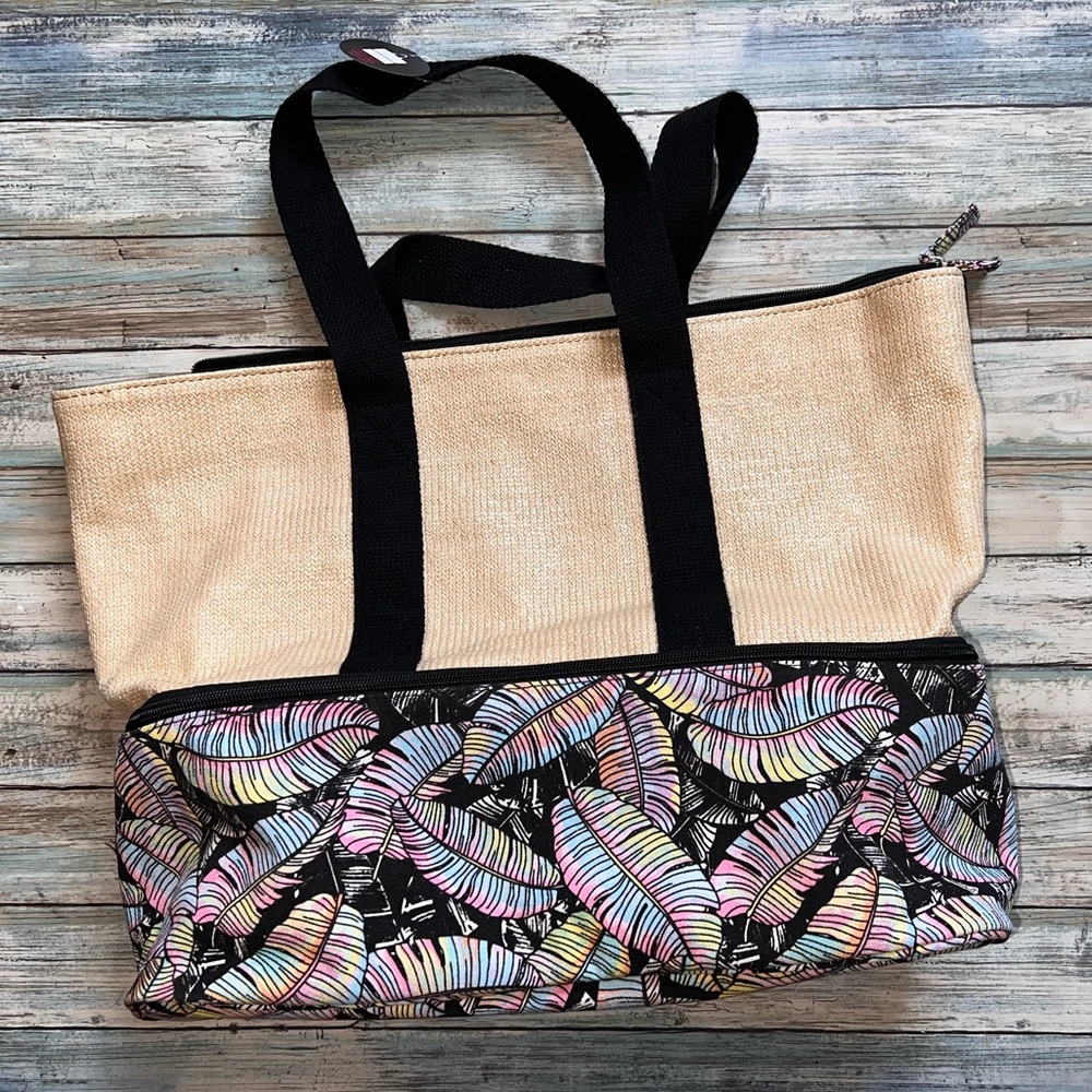 Tote With Insulated Bottom NWOT!